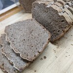 わらびなー - ロッゲンブロート（Roggenbrot）1CUT￥100量り売り【おおよそ400ｇで￥760位です】