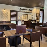 RAKURA COFFEE - クラシック音楽が流れる店内