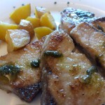 カーザ ドルチェ カーザ - 本日の魚(ワラサ)のムニエル バジルソース