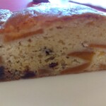 カーザ ドルチェ カーザ - 柿とレーズンのケーキ