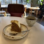 ikoi.ハナレ - キャロットケーキ