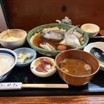 魚めし 竹亭 - 煮魚定食（魚は選択）