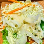 ビアハウス 森卯 - 付け合わせサラダ