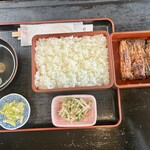 都屋本店 - 上うな重 /3630  ＋ご飯大盛/100