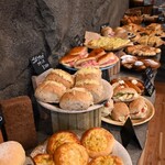 岩﨑珈琲店 パンと珈琲直売所 - 