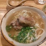 間借りそば - 軟骨ソーキそば￥900　サテライトアングル