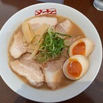 中華そば猪虎 - チャーシュー入り　大　煮卵トッピング