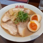 中華そば猪虎 - チャーシュー入り　大　煮卵トッピング