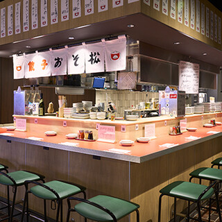 3駅からアクセス可能！おひとり～大人数まで入れる横丁の店