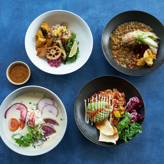 REVIVE KITCHEN THREE_2