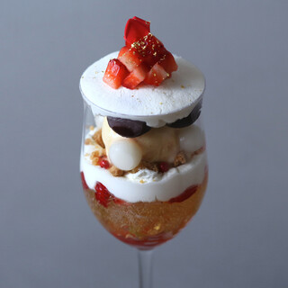 (期間限定)柚子香る苺の和パフェ