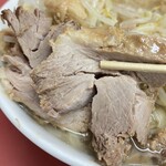 ラーメン二郎 - 豚