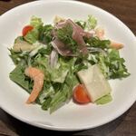 ワンカルビ - 焼き大根と生ハム・海老のサラダ　2025.12