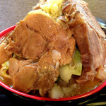 雷 - セカンドインパクト野菜マシ肉1.5増し（別アングル）