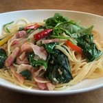 Jori Pasuta - 5種野菜とパンチェッタの彩りペペロンチーノ 890円（税別）