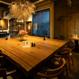 ゆったりくつろげる店内で心地よいひと時を・・・