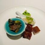 中国飯店 富麗華 - 前菜アラカルト　豚が美味しかったです