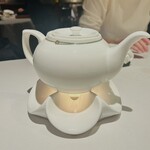 中国飯店 富麗華 - この陶器の温める器具？があたたかみがありました