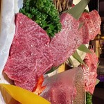 肉問屋直営 国産和牛焼肉 牛若丸 秋葉原店 - 