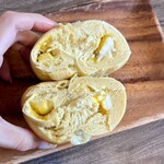 SONOHI BAGEL - ・かぼちゃあんこクリームチーズ
      