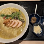 麺屋一燈 - ポルチーニ鶏白湯ラーメン