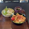 森と小川のカフェ たゆたふ