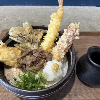 ぶっかけうどん こむぎ さくら製麺所。_1