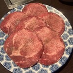 本格焼肉・もつ鍋 肉衛門 - 