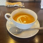 猫のせなか - セットスープ・カボチャのポタージュ（200円・税込）