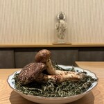 虎白 - 岩手県久慈市松茸