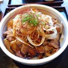 炭火焼豚丼 信玄 下阪本 本店