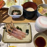 砂丘センター 見晴らしの丘 - かに刺し、かにもずく、かにとろろ、かにうどん、かに味噌、かに茶碗蒸し