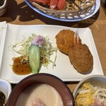 砂丘センター 見晴らしの丘 - かにサラダ、かにコロッケ、かに爪フライ