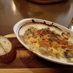 bistro 魚々園 - 牡蠣のグラタン