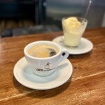 パラダイス ピザ - 〆はアフォガードとコーヒーで