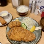 黒豚とんかつ ほり壱 - アベル豚のロース＋ヒレにエビフライを追加した、昼のほりいちのフルコース