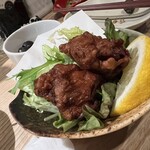 ラム串と洋酒 雨模羊 - うますぎるラムの唐揚げ、味はしっかりつけだれの風味
