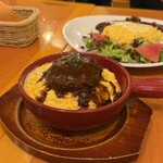 卵と私 - 料理写真:ハンバーグオムレッドリア