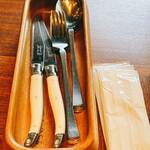 Pub & Grill 7 TAPS TAVERN - 