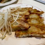 喜慕里 - 皮は薄め　でもカリッカリです〜めっちゃ軽くておいしい！