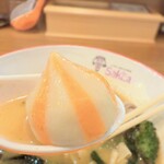 シンガポール風ラクサ専門店 SakLa - 魚卵入り魚団子