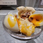 ココトラ - ｢ココトラのポテトサラダ｣混ぜ混ぜ！