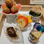 ココトラ - ｢おばんざい五種盛り合わせ｣[1300円]以下↓税込！