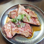 炭火ホルモン壱 - カルビ