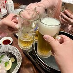讃岐食堂 - 遅れたんで、先にやってた皆さんは飲みさしです。笑笑