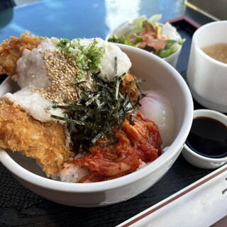 セントポールの隣り_0