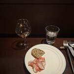 自然派ワインとフランス郷土料理 シュシュ - 