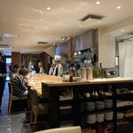 洋食 おがた - 内観　カウンター席