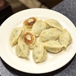 雲龍亭 - ・ギョーザ 500円/税込