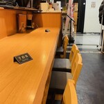 大衆酒場 華の金曜日 - ご予約席、カウンター